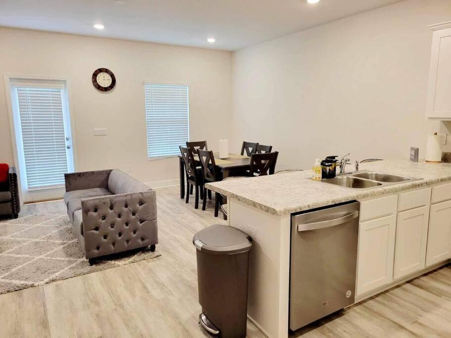 Brand New House In Pensacola,Ev Connector Available Διαμέρισμα Εξωτερικό φωτογραφία